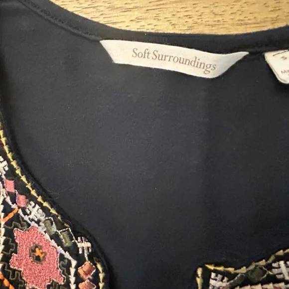 Soft Surroundings Embroidered Tunic, Size S - Picture 4 of 6